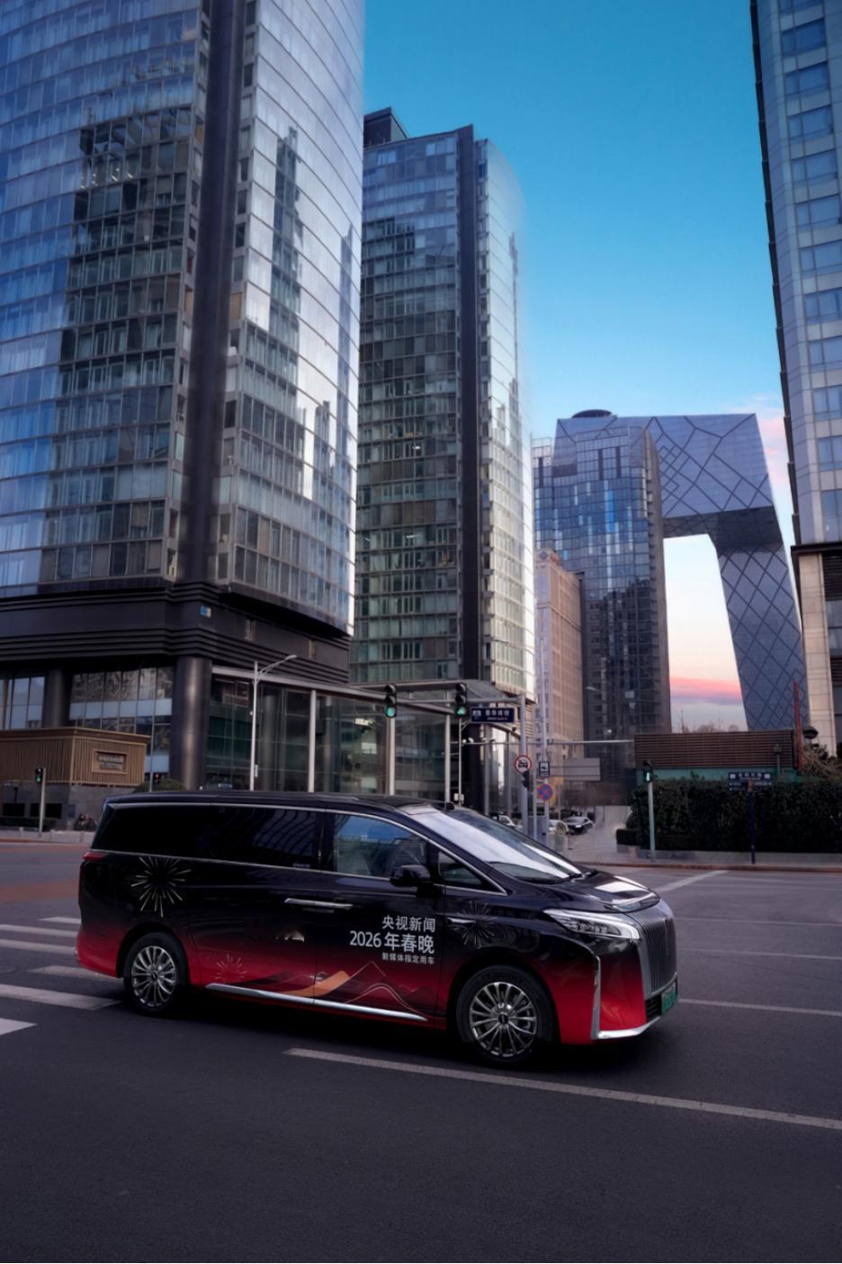 想知道今年春晚彩排还有什么看点？不只有大咖云集，就连明星们的座驾也火出了圈——他