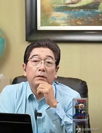 水均益向董路坦诚，他说他家的孩子现在就在参加中训，不过不是在国内，是在加拿大，他