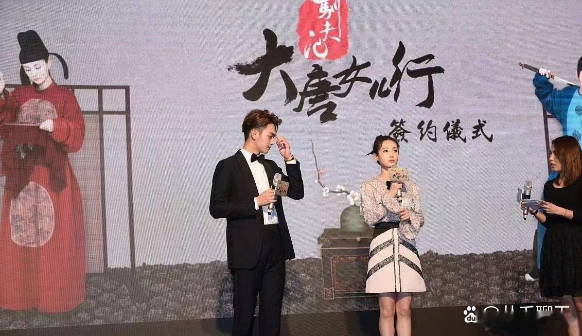 许凯和李一桐的身高差算是萌的。他的身高令人惊讶。 