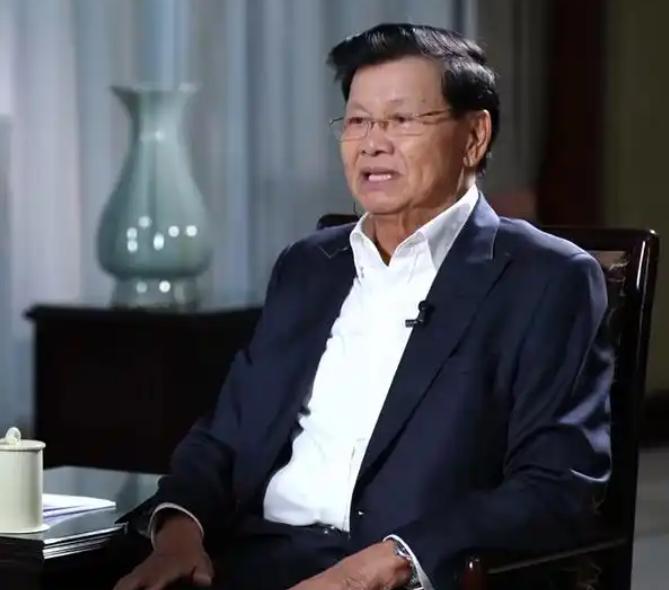知道东南亚，最大的单体光伏发电站，在哪里吗？

对，就在老挝。

这个光伏发电站
