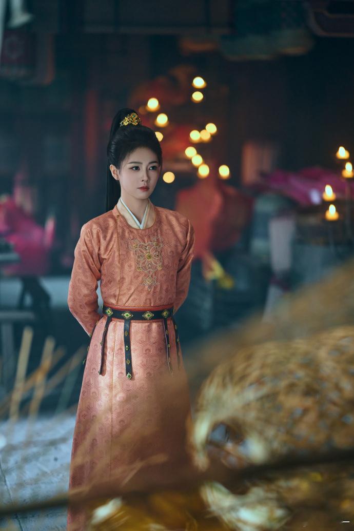 宋雨琦说喜欢白鹿李佩仪妆造白鹿真的把李佩仪演活了！妆造衬气质、演技撑角色，连宋雨