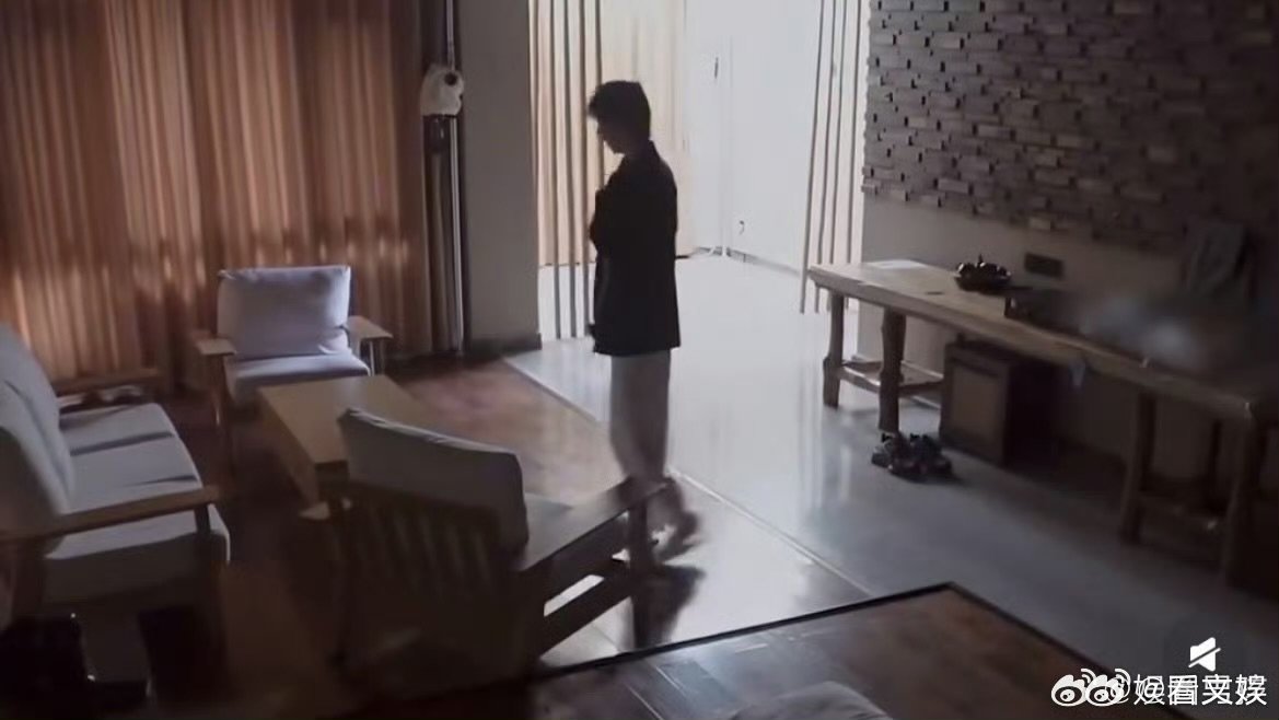 这个马嘉祺多看一眼都是赚 马嘉祺一打开手机天塌了今日搞笑名场面预定，湿掉的睡裤秒