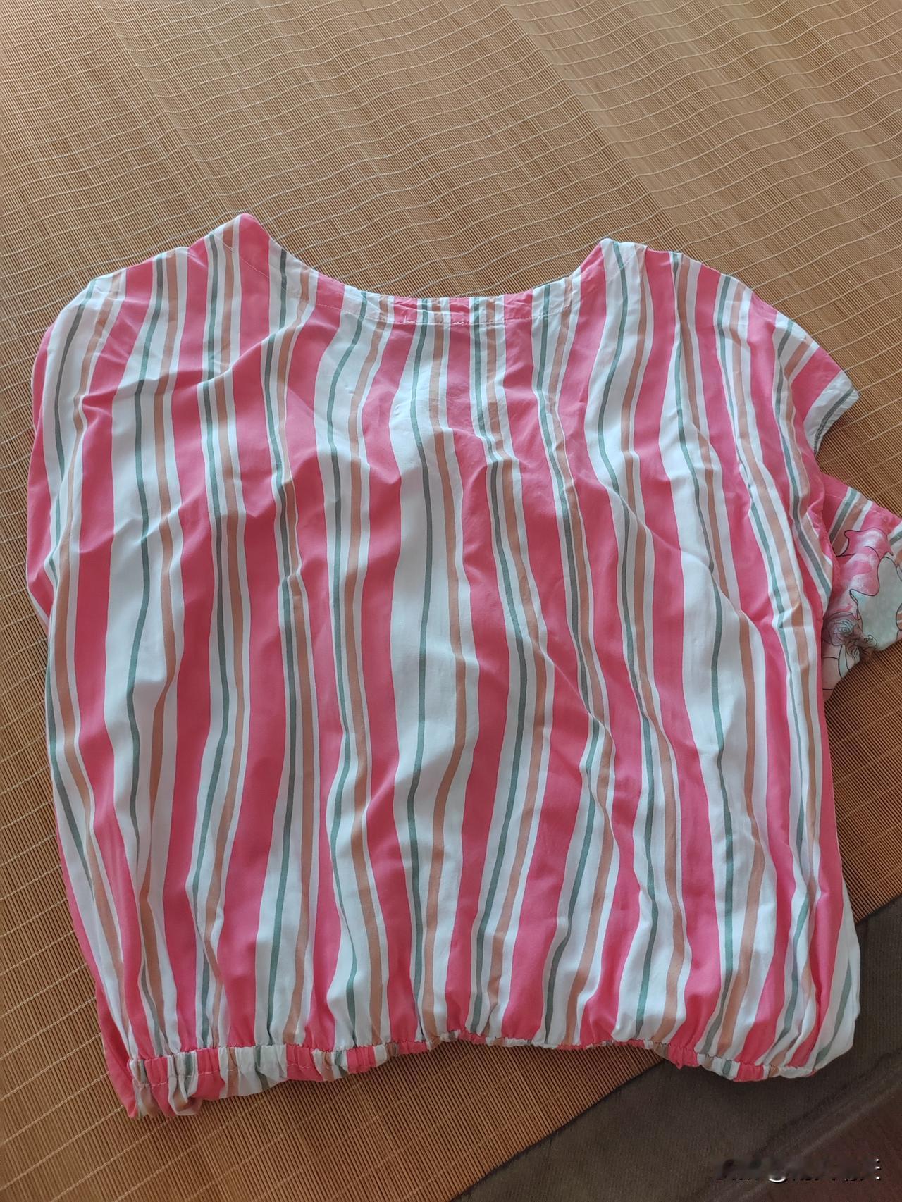 刷到一位友友的头条，因为写夏天穿棉绸舒服，因此在评论区里招来围攻。有人说棉绸面料