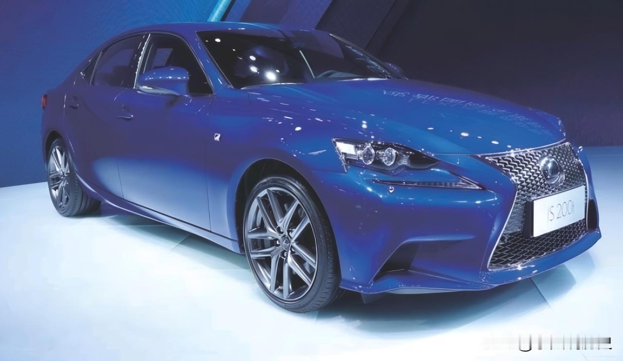 好饭不怕晚——雷克萨斯S 200t
随着1S 200t的上市，雷克萨斯终于达成了