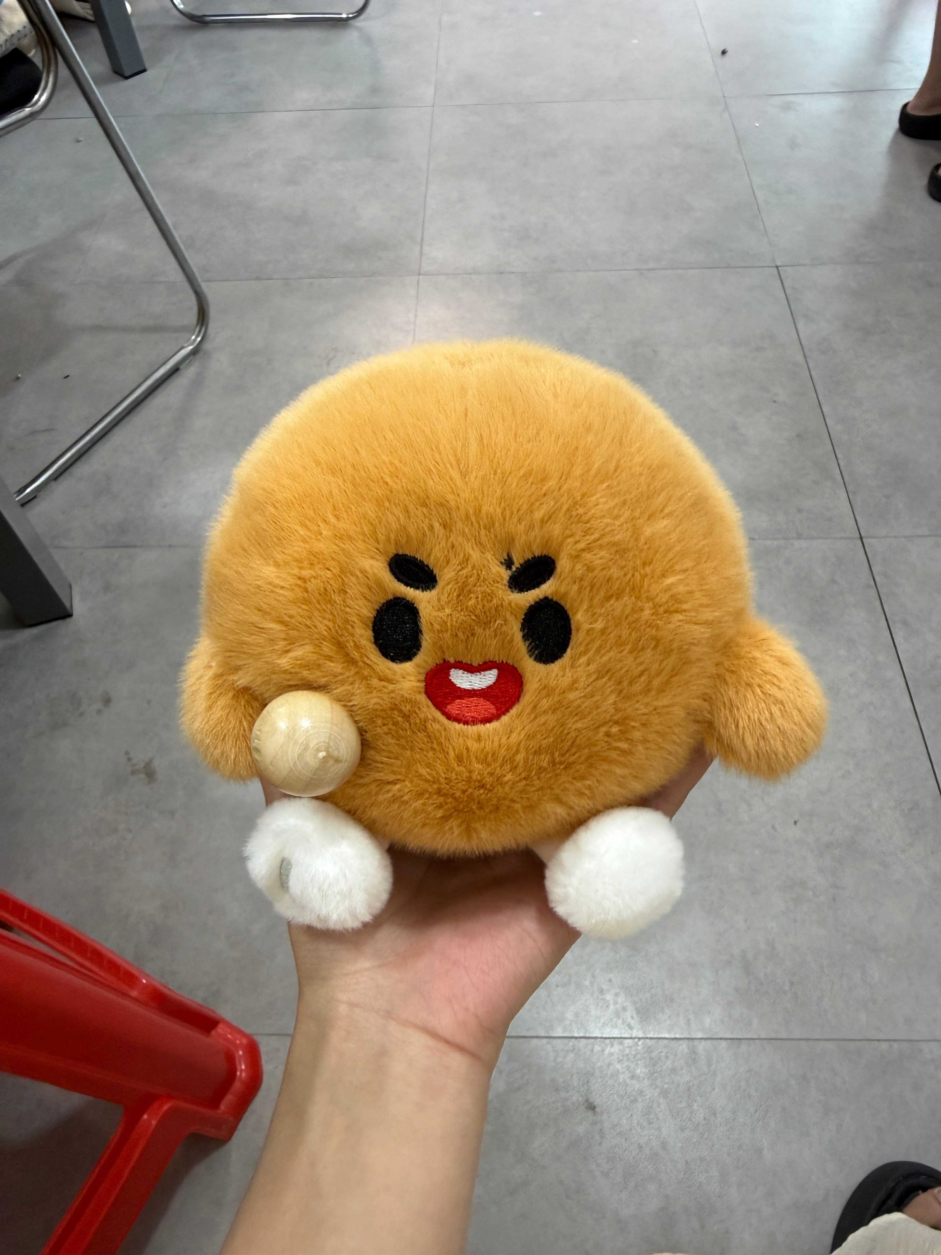豆豆眉🫘圆嘴角 
