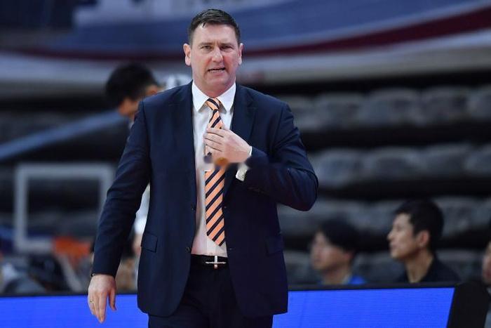 本赛季CBA常规赛已经结束，20支球队中有外教执教过的共8支，分别是南京队贝西洛