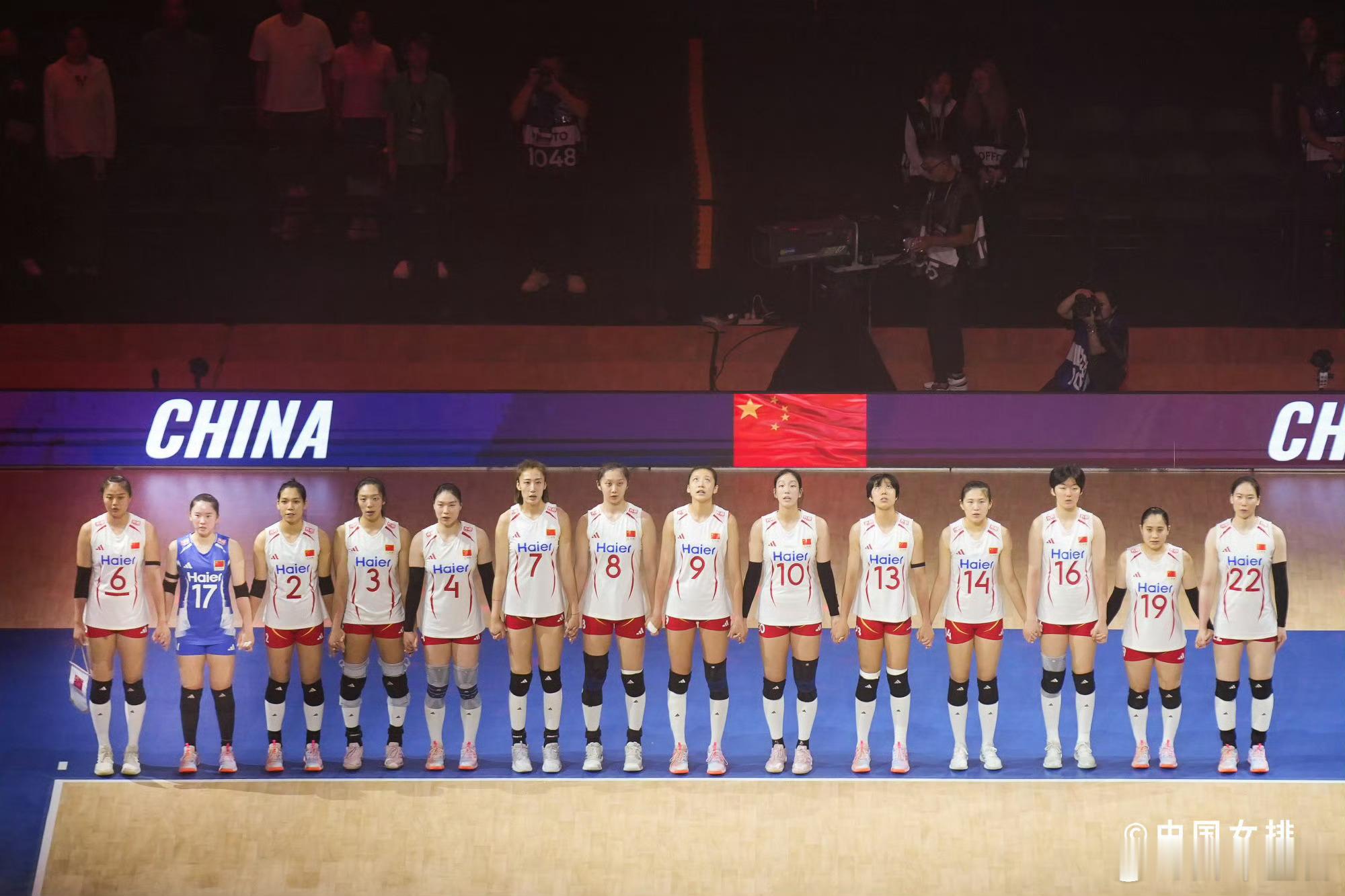 体育比赛中国女排3比0塞尔维亚女排中国女排收获两连胜   2026年世界女排联赛