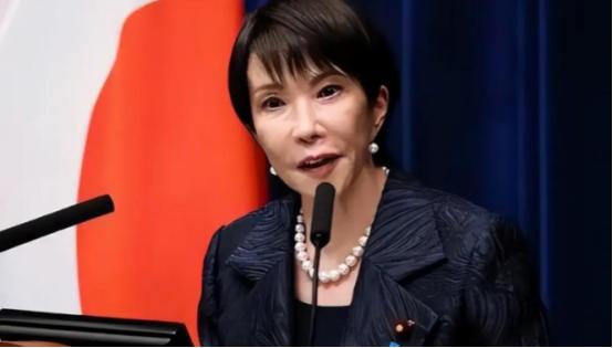 日本23岁军官带刀闯华使馆，审3小时现原形，高市早苗急得跳脚
 
麻烦看官老爷们