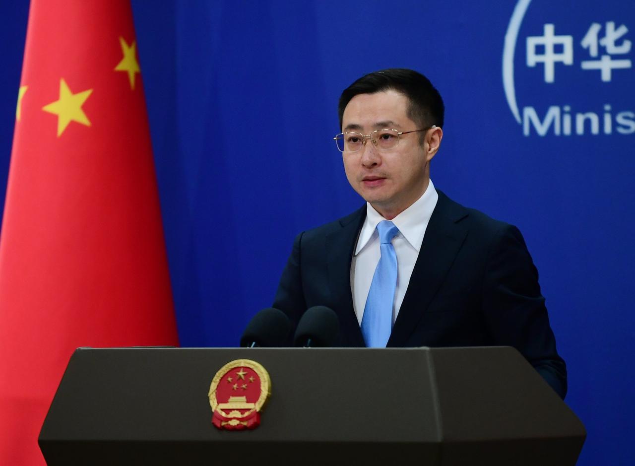 新闻快讯：中国强烈谴责日本政客参拜靖国神社
 
发布时间：2026年4月28日