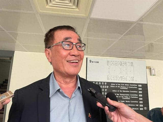信民两岸研究协会公布新北市长选举民调，民进党参选人苏巧慧拿到 43.1% 支持度