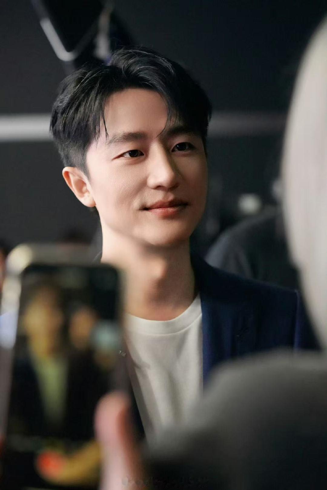 曝告别信男主接触黄轩曝告别信接触黄轩 《告别信》男主接触黄轩 ​​​