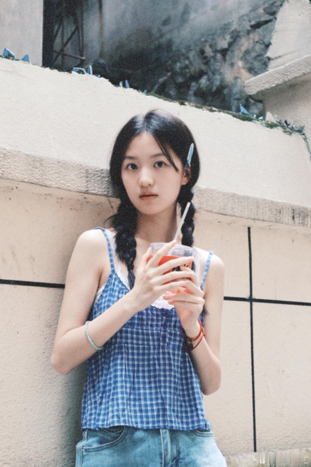 🥤过夏天这一块比耶季 ​​​