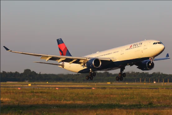 全球最大航司：拉拢东航，挤走南航？