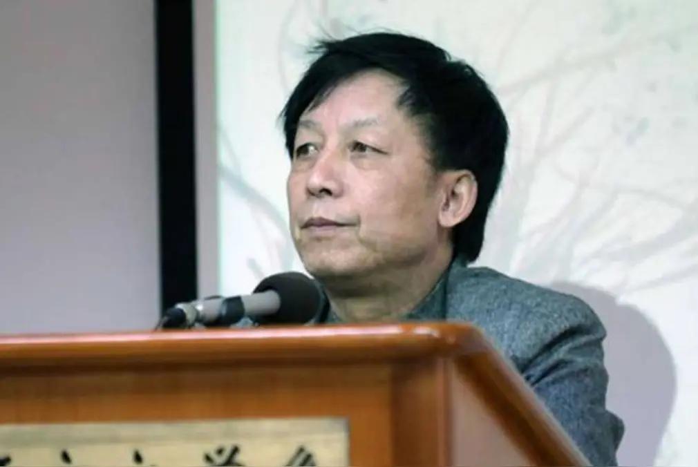 易中天自不量力，还想开启民智。先行者开启民智，至少也有100多年了吧，有什么效果