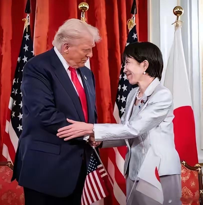 2月12日，日本派遣4艘执法船只，在长崎县女岛西南约180公里的海域，对正在正常