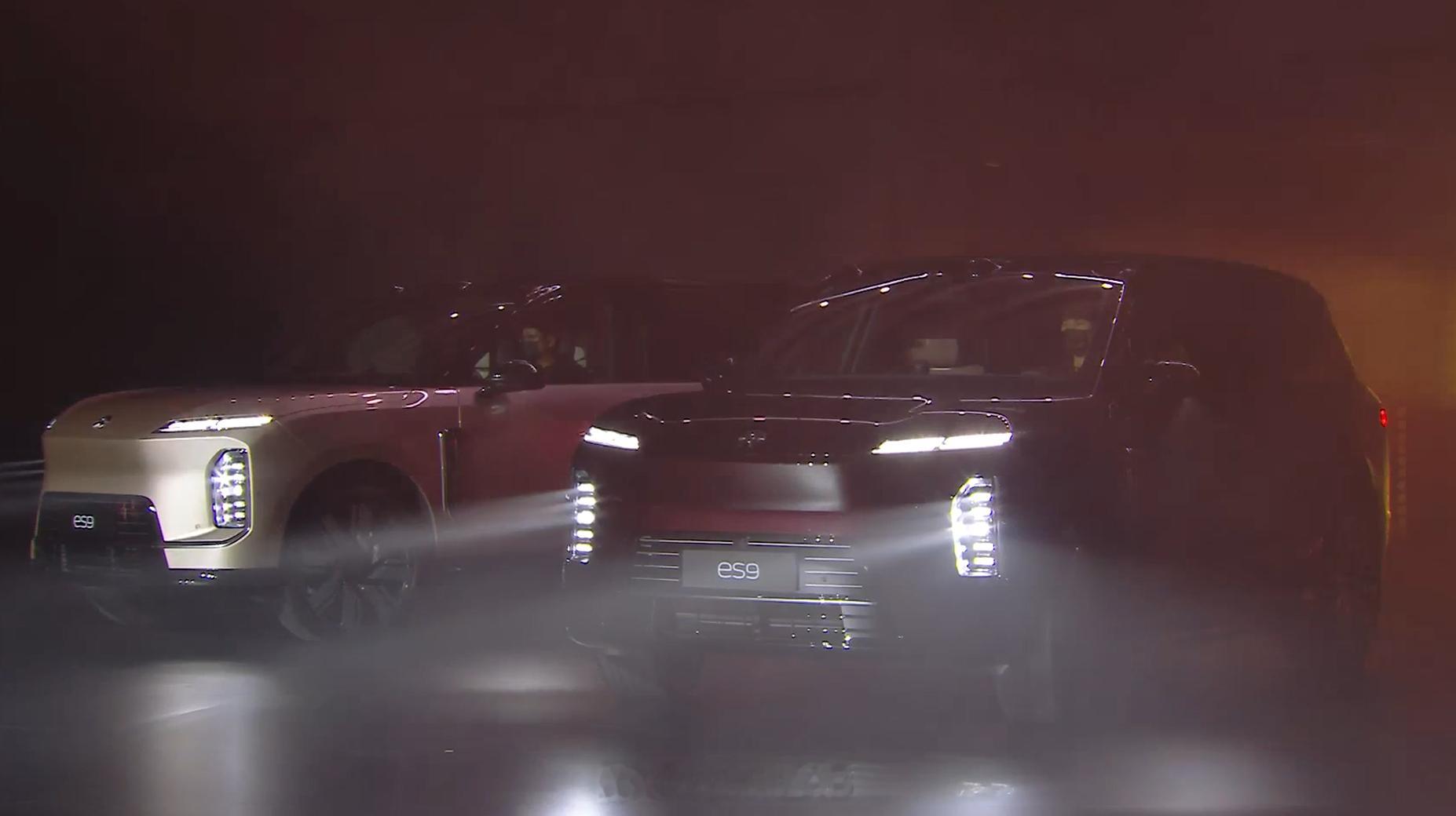 今晚蔚来 ES9 产品技术发布会，光看外观气场就很足，听说黑科技也不少