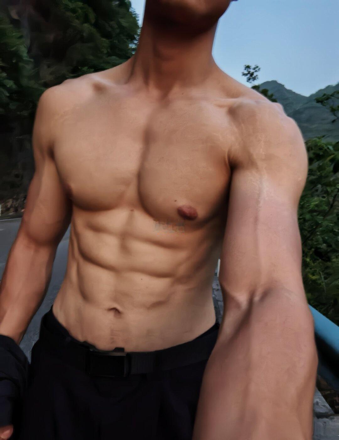 在路上
健身 随拍