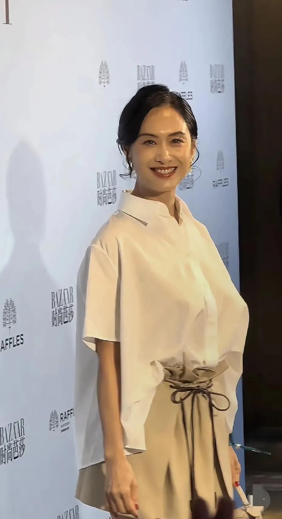 朱茵近照，牛顿留给她的时间已经不多了[泪] ​​​