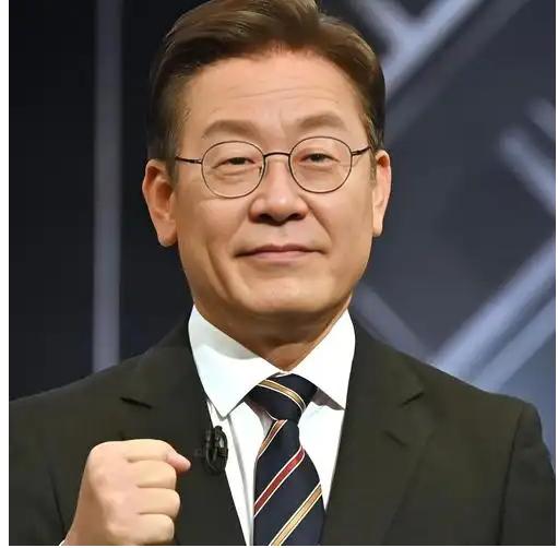 7月1日这一天，日韩旅游市场出现了一个很有意思的反差，韩国法务部宣布继续给中国、