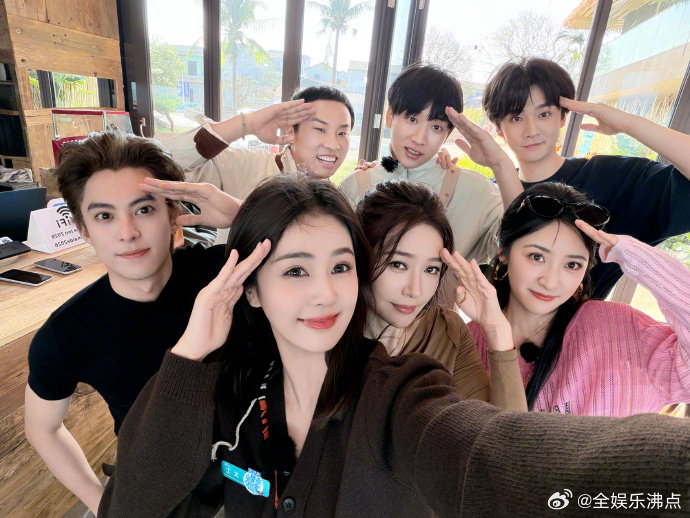 白鹿义工小白完成任务这就是我的理想型朋友！白鹿靠谱又贴心，客栈生活因为她变得好甜