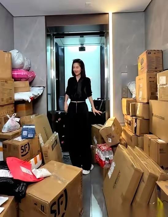 我的天哪，这是快递大户吧