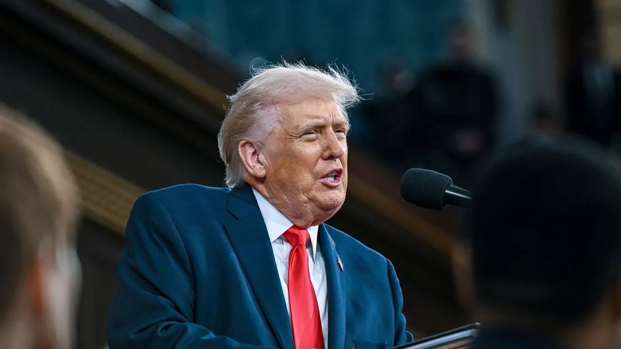 🇺🇸🇮🇷 特朗普刚刚告诉路透社，伊朗正准备提出一项方案来解决美国的要求，