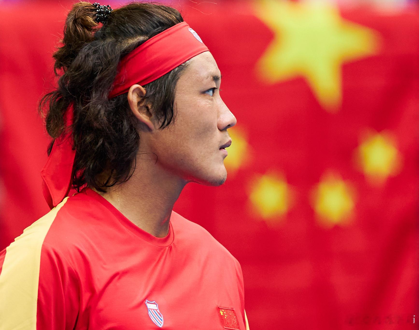 Big News！惊喜！#张之臻首进草地巡回赛四强# ！ATP500哈雷站男单1
