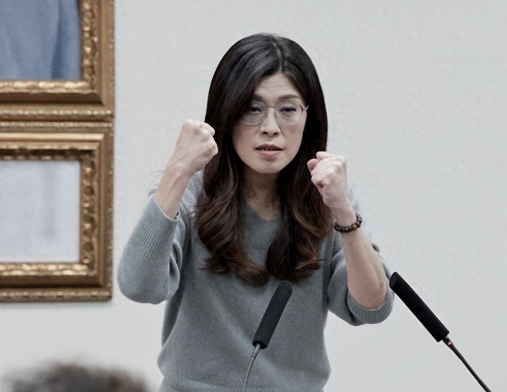 国民党这回真是闹翻天了！刚当上主席没几天的郑丽文，一句话就把党内大佬张亚中给彻底