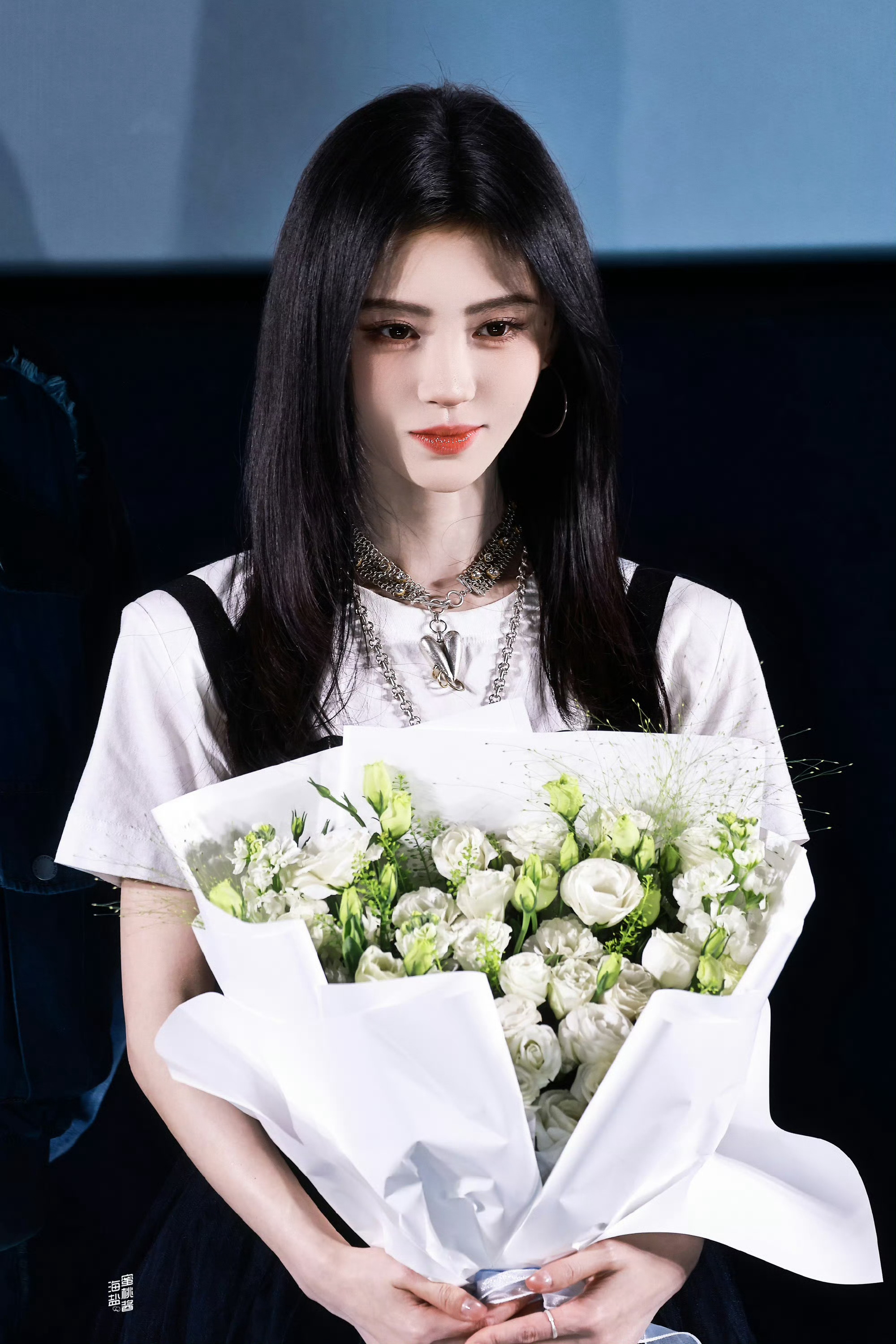 鞠婧祎韩小美 jjy鞠婧祎金钱堡垒 “喜欢你是一场未完待续的电影  爱意是主角 