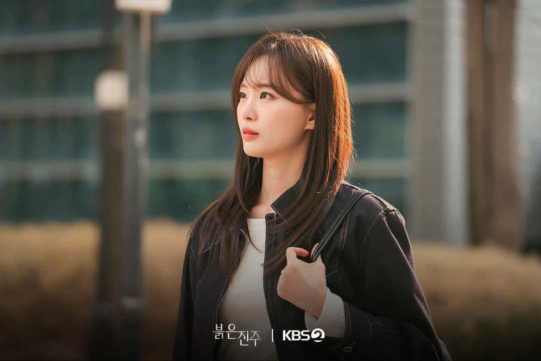 KBS 2TV新日日剧《红珍珠》公开朴真熙、南尚智、金京宝、姜多彬、千熙珠剧照。