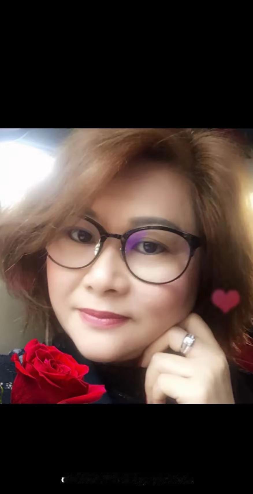 我的爱好就是喜欢买包包👛衣服👚💄💃🤗