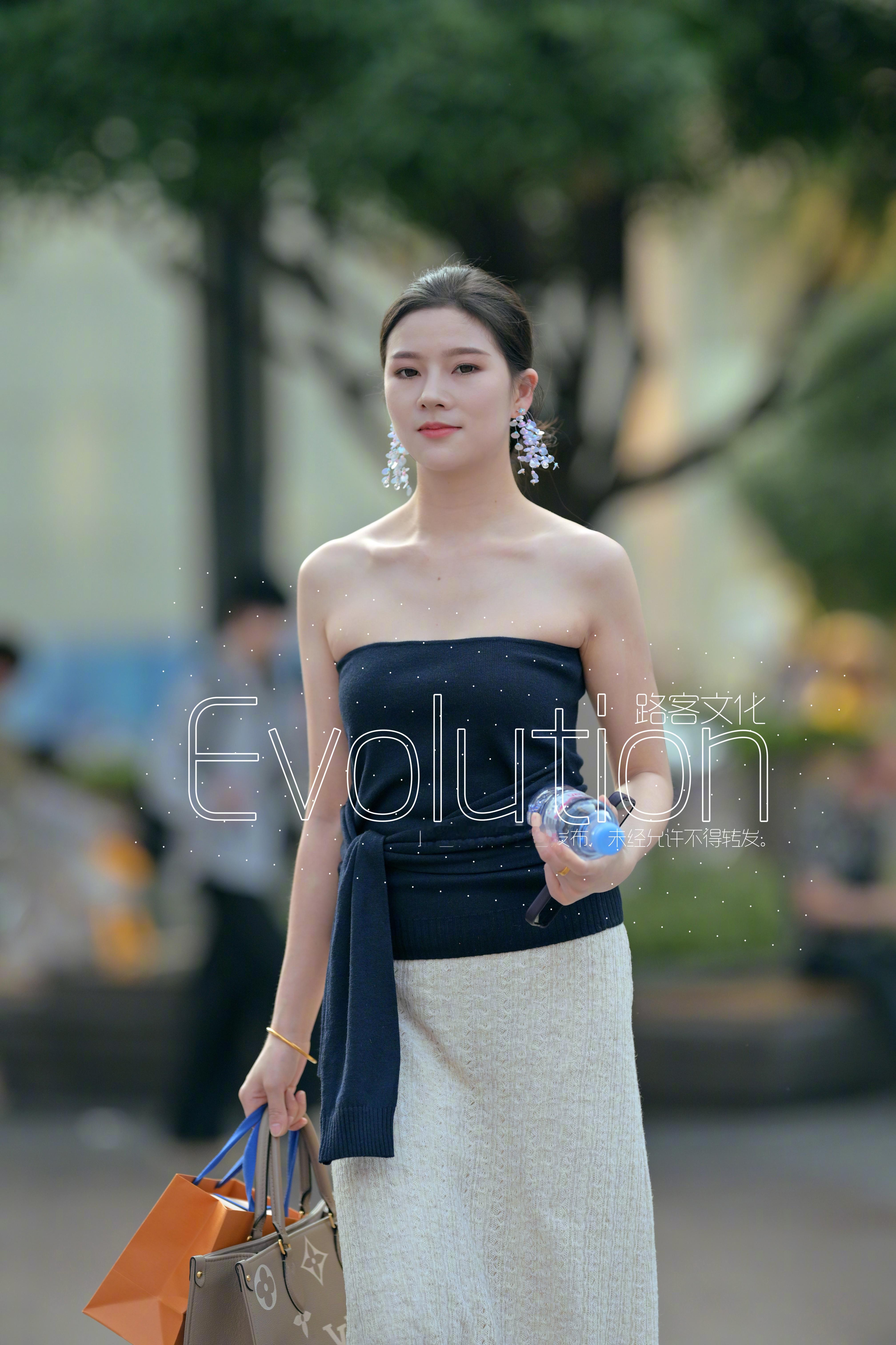 小姐姐好看必须再来一张 ​​​