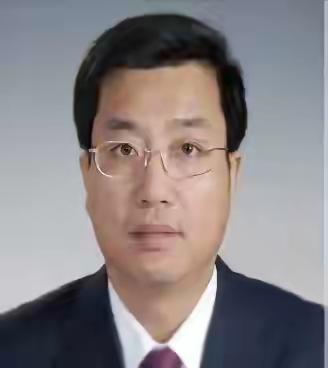 以后评选优秀奖项一定要严肃一些

鹤壁交通系统曾获评省级人民满意公务员的吴耀秋被