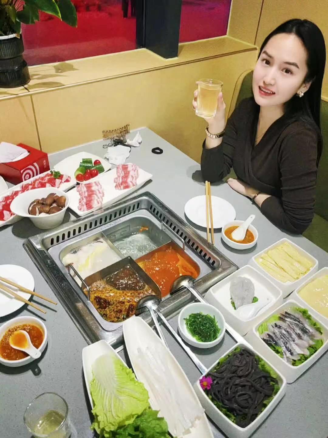 马上2025年就要结束啦，今年才明白任何事都要以自己为中心，不要被影响。其实我们