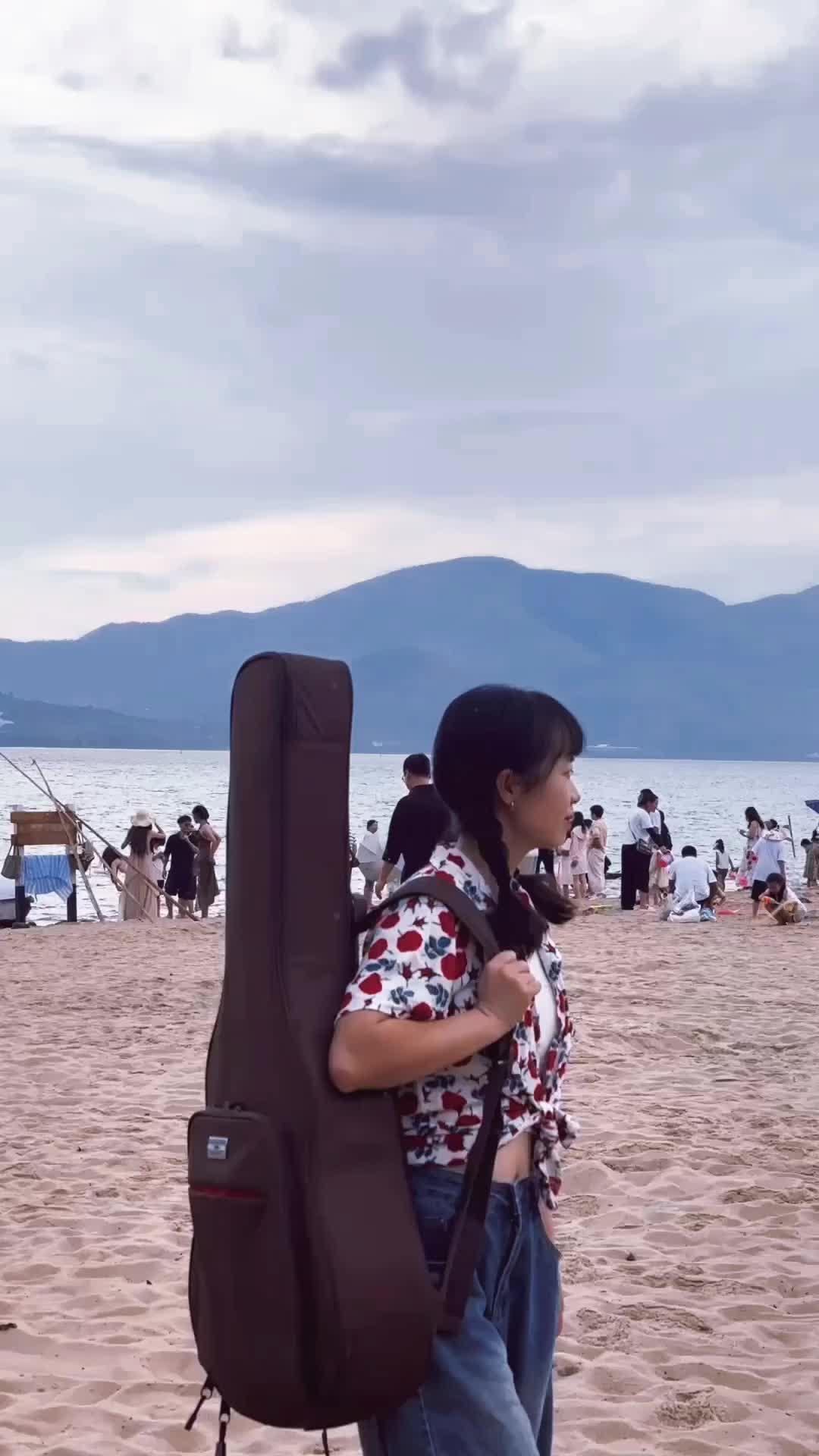 有感而发的文字 正在播放的音乐 想要表达故事的照片 都是我在讲诉自己内...