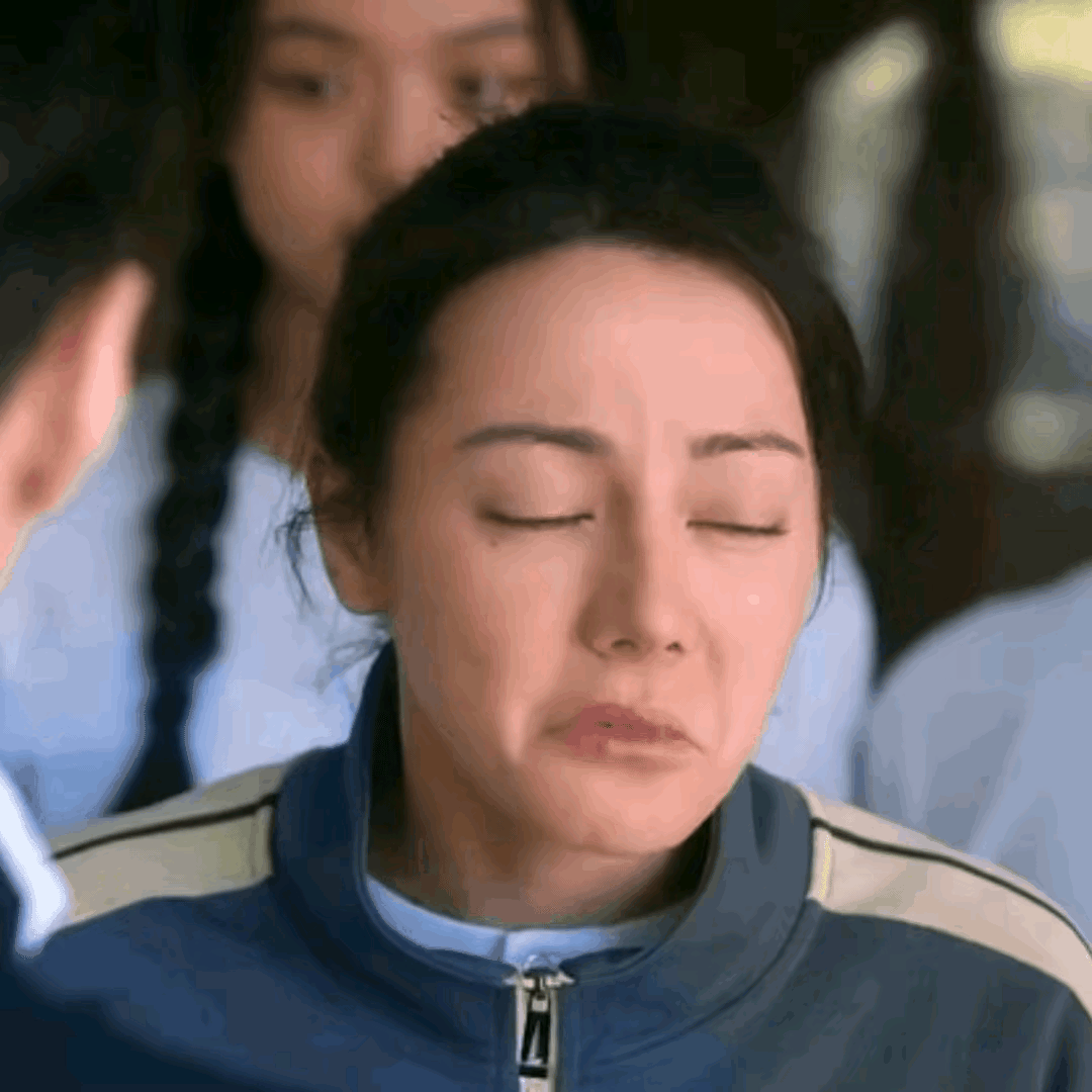 星爷眼光太好了，迪丽热巴确实有喜剧天赋，你看那表情真的太逗了，她完全没有偶像包袱