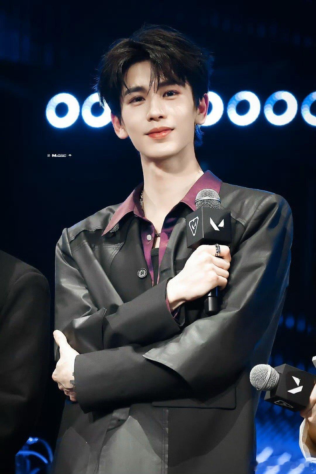 现在95生流量守门员是王鹤棣还是张凌赫？ 