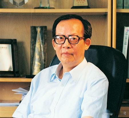 40年前，电脑无法打出汉字，日本人说让汉字进入计算机比登天还难，于是中国有了王选