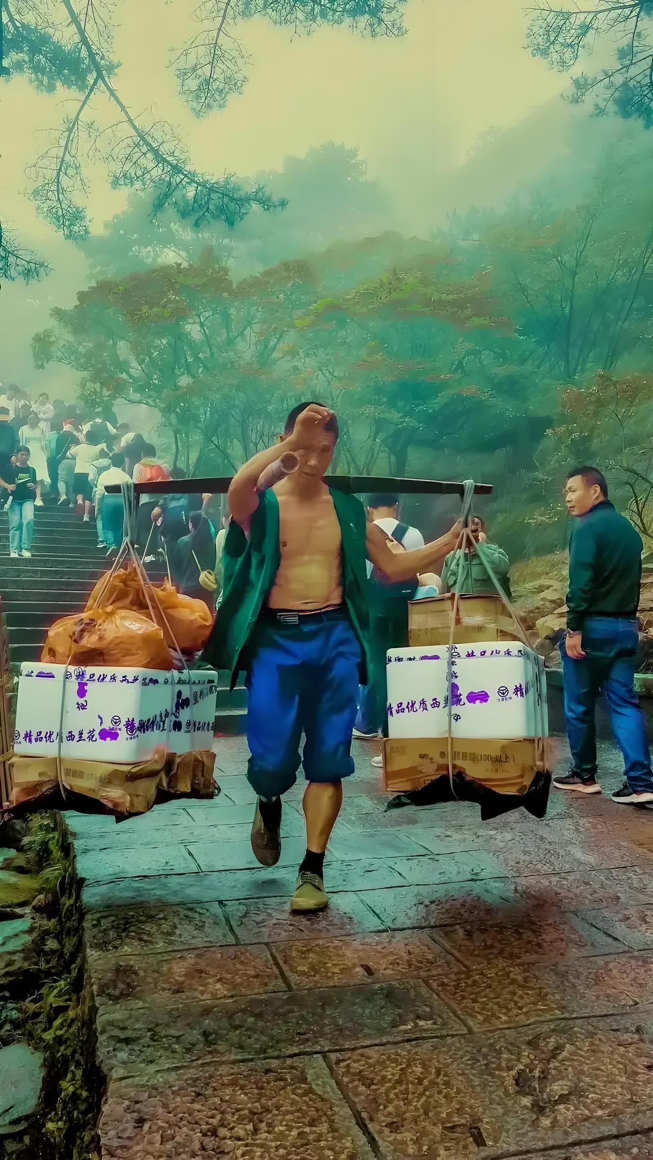 人生最苦五旬翁，
上老下小自当中，
都说儿孙满堂福，
………？

上联：身负千斤