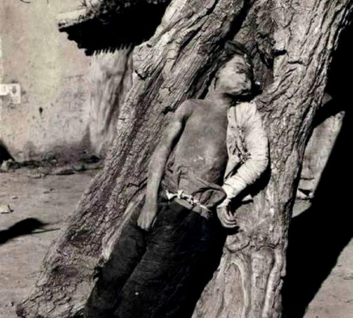 这是一张15岁女战士牺牲时的遗照！照片拍摄于1937年初的甘肃高台，照片上的女战