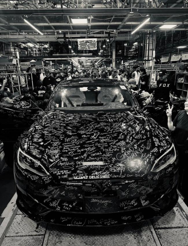 特斯拉经典落幕，Model S 正式宣告停产收官～特斯拉弗里蒙特工厂，下线最后一