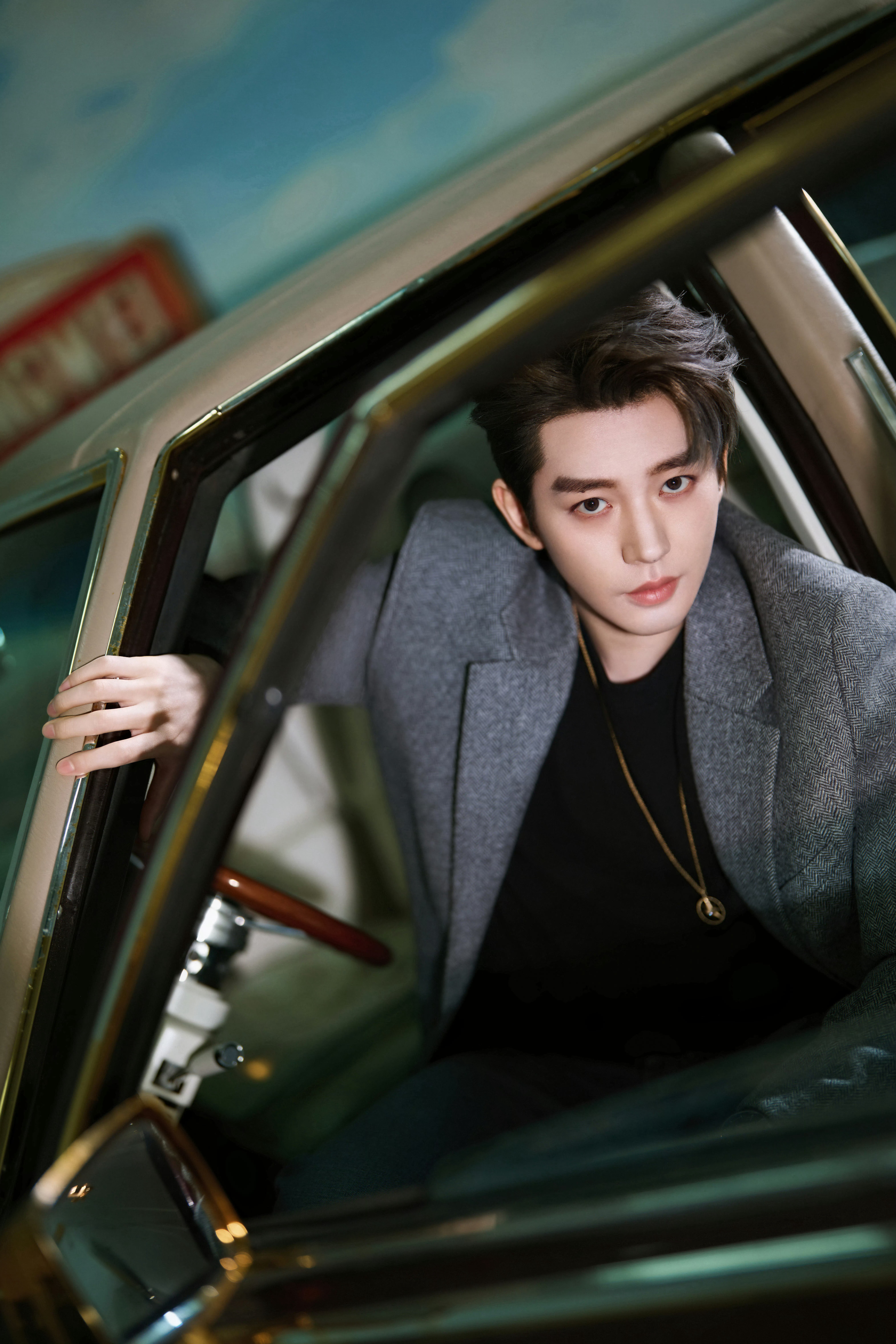 我不行了 某动物褶子又又又又又抄袭为帝穿搭了 就这么跟在为帝屁股后面copy好几