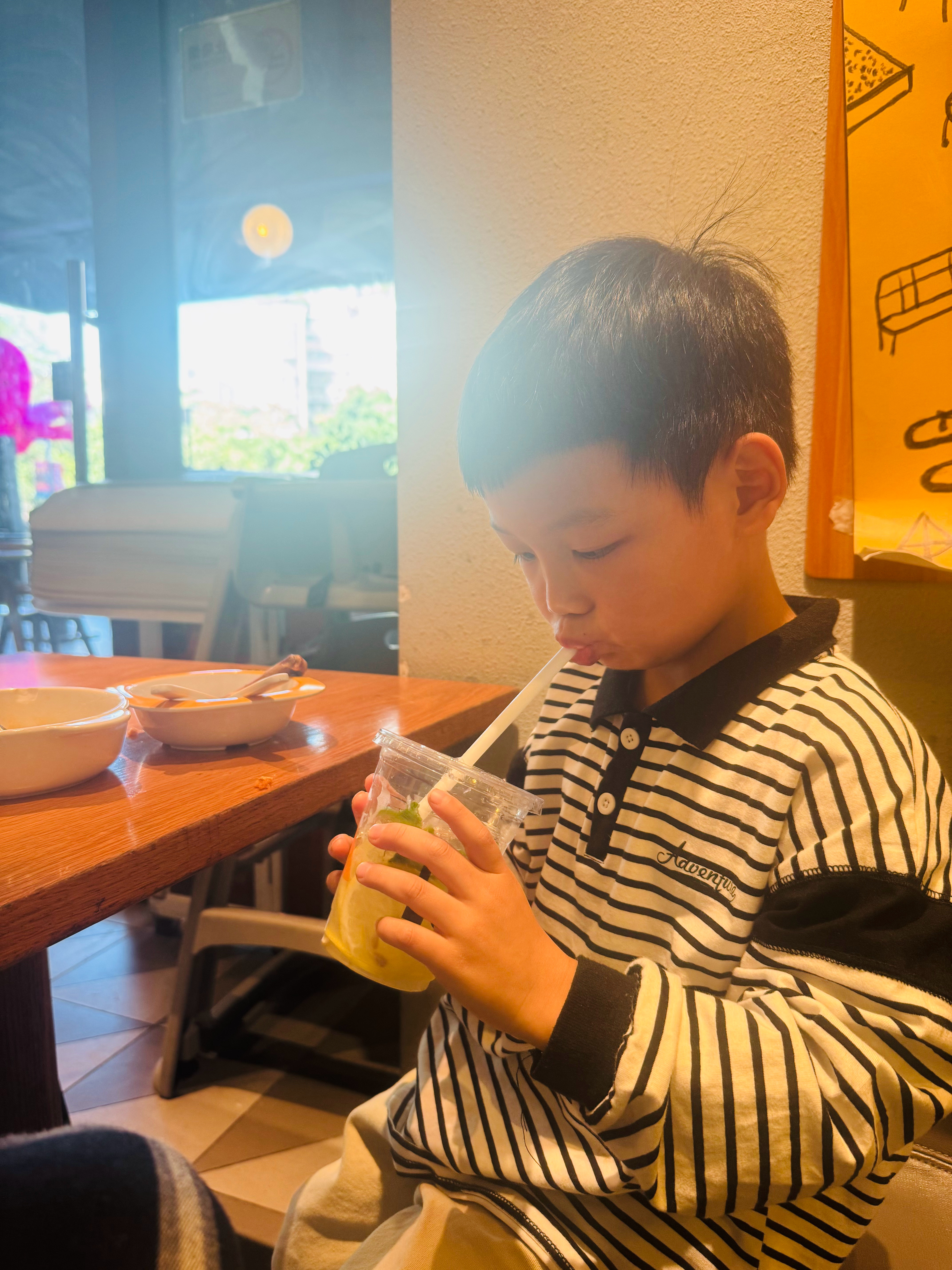 小朋友的拳击🥊新体验会打拳的男孩可真帅！结束后带娃美美饱餐一顿很享受和蹦仔相处