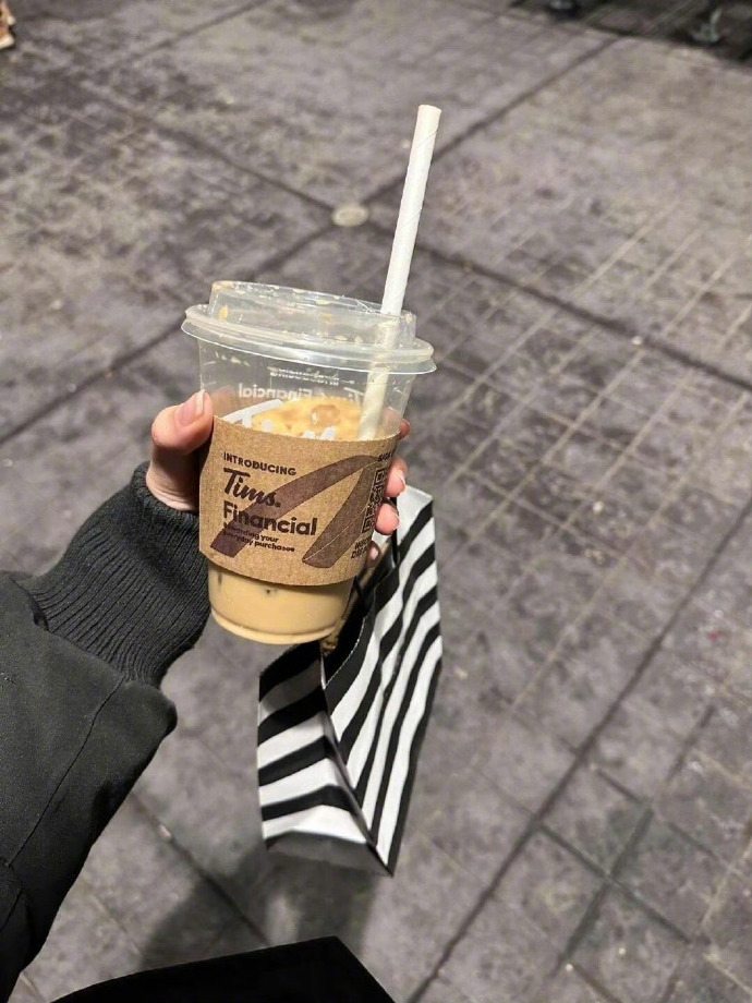 我妈爱了我那么多年            我还跟她吵架            你