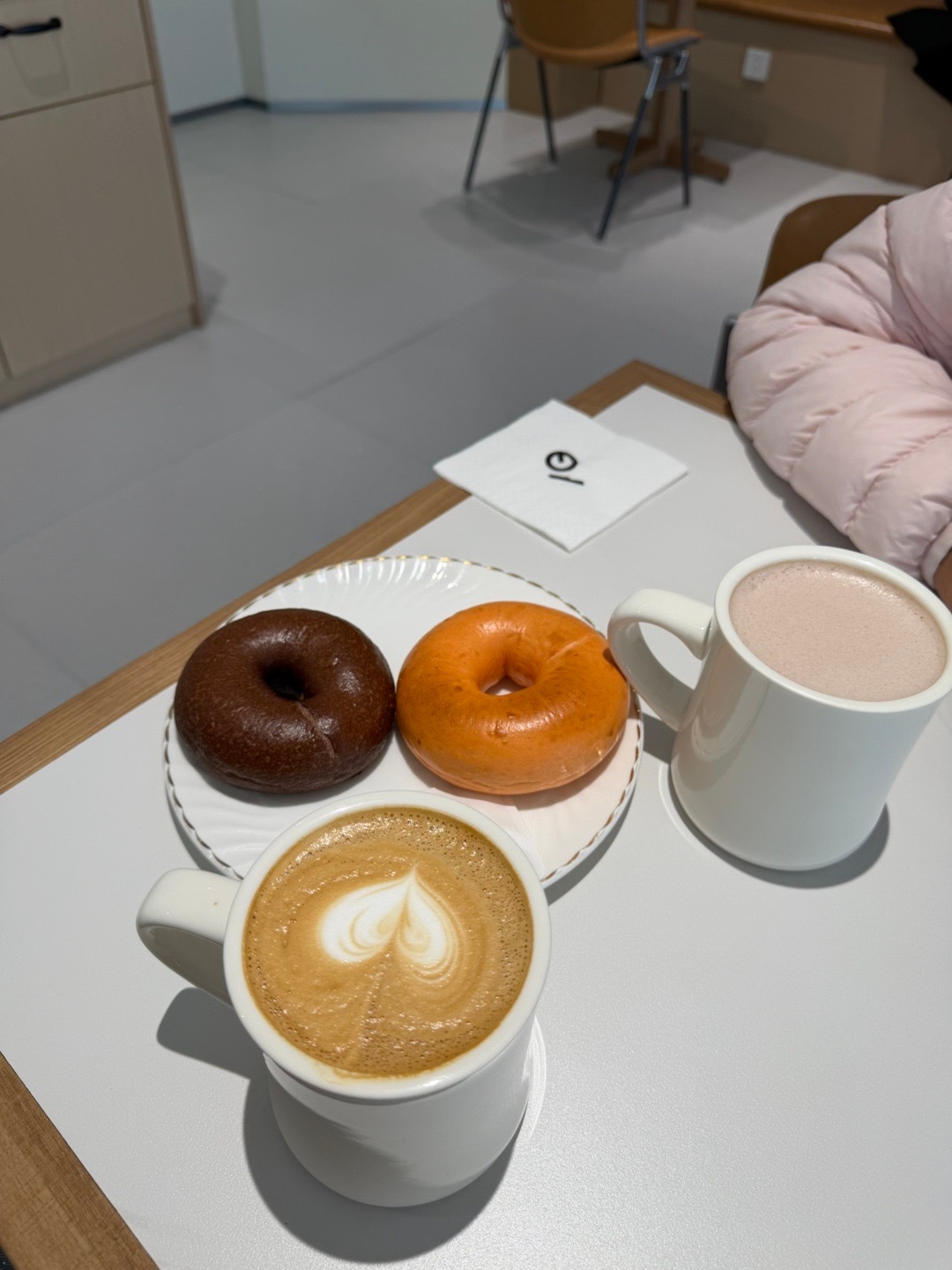 🖤༨  ᥫᩣ.时尚大片 青岛·香格里拉大堂吧