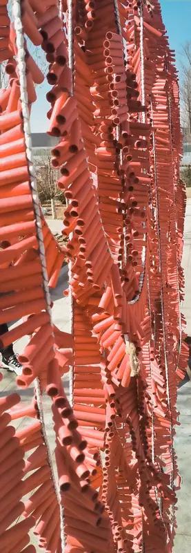 上联：美酒三杯除旧岁，求下联鞭炮数挂迎新春