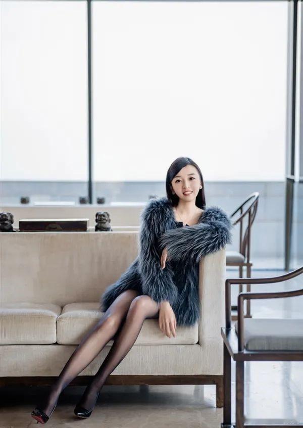 保时捷中国女销冠5个月已卖超80台连续2年创下年销170台保时捷记录的女销冠汽场