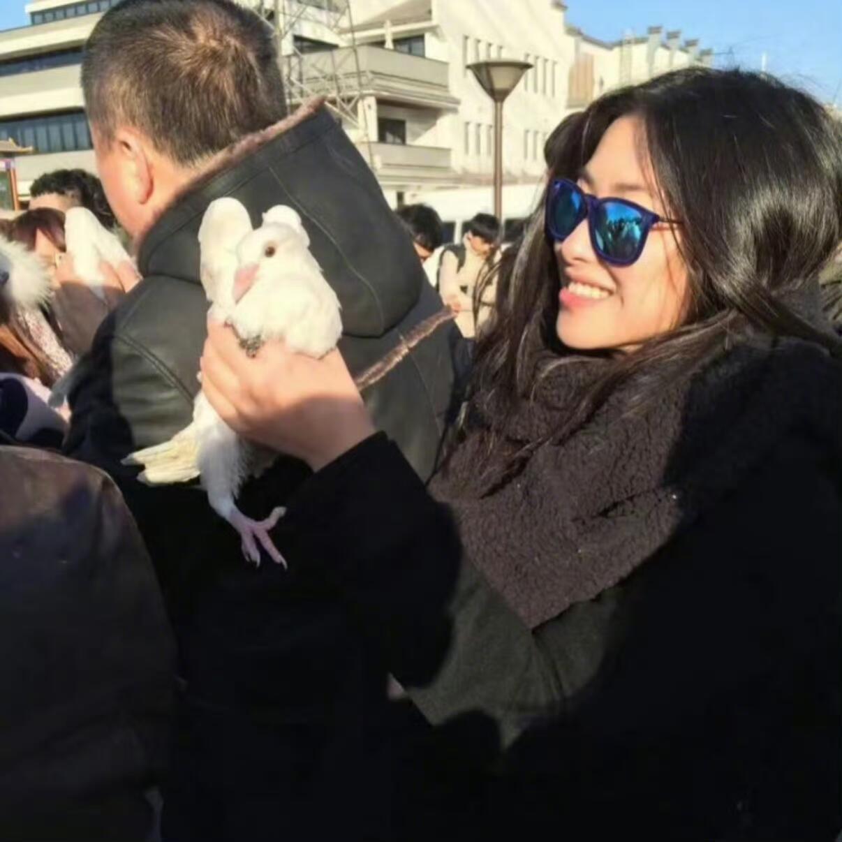 朱珠素颜满40减20 朱珠早期生活照，一整个都是我头像库 