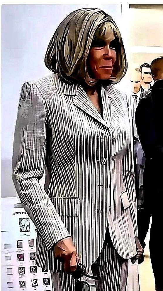 谁能想到呀？法国总统马克龙和大24岁的妻子布丽吉特，被网友问得最多的居然是“晚上