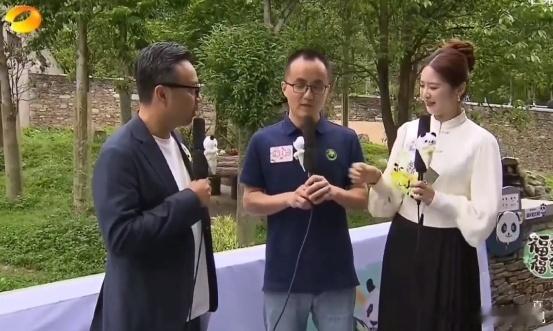 #福宝饲养团队代表亮相#福宝饲养团队代表亮相，他们是福宝回国后的坚强后盾！他们用